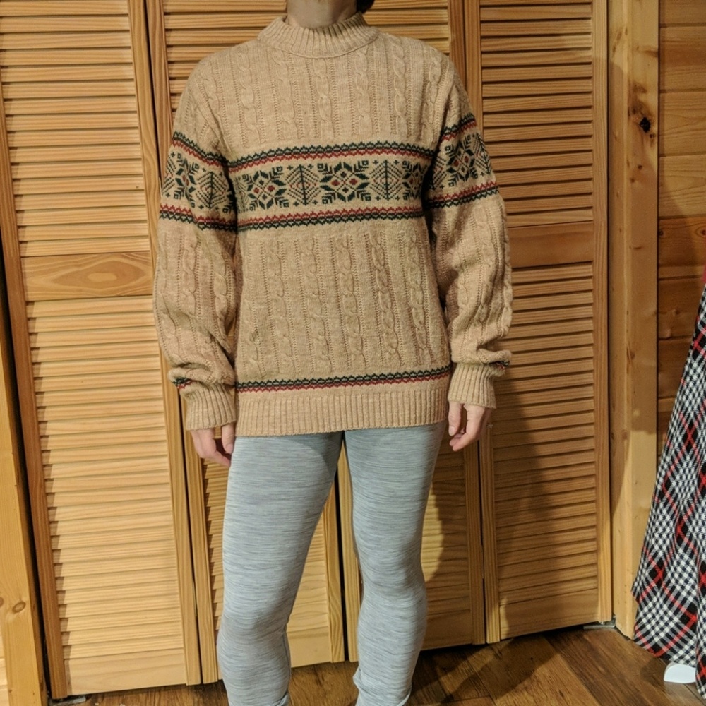 Vintage Christmas cable knit sweater